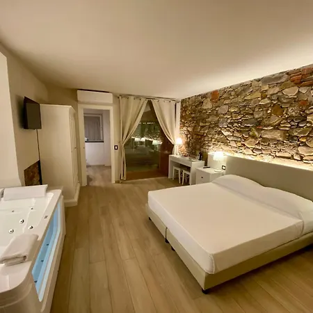 Il Tiglio Jacuzzi&sauna * 루카