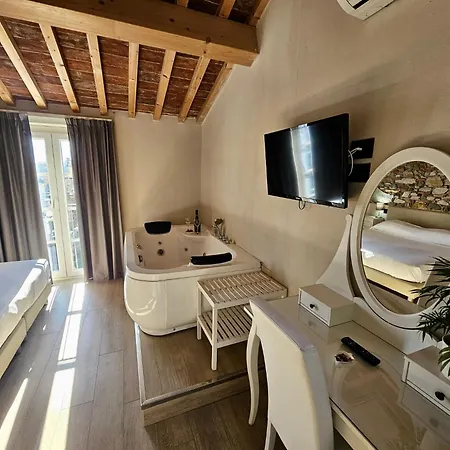 Il Tiglio Jacuzzi&sauna Bed & Breakfast *
