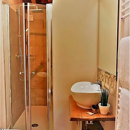 Il Tiglio Jacuzzi&sauna Bed & Breakfast *