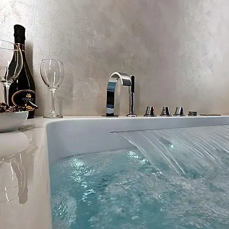 Il Tiglio Jacuzzi&sauna Bed & Breakfast *