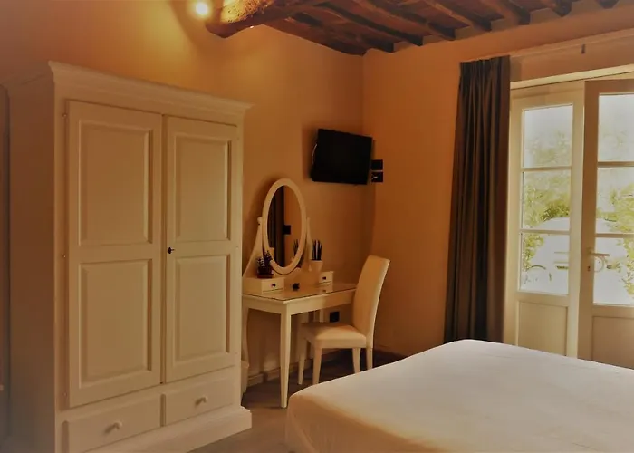 Il Tiglio Jacuzzi&sauna * Lucques