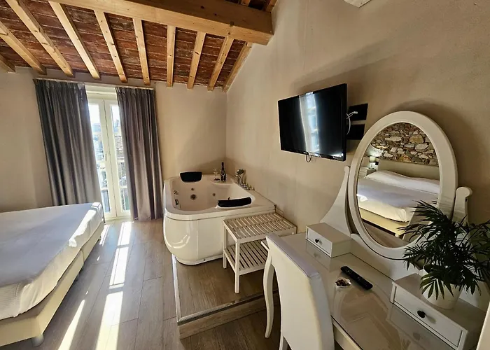 Il Tiglio Jacuzzi&sauna Couette-café *