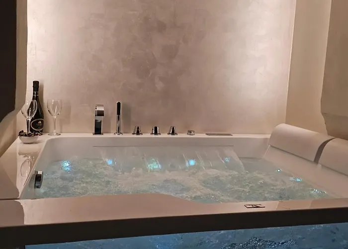 Il Tiglio Jacuzzi&sauna Couette-café *