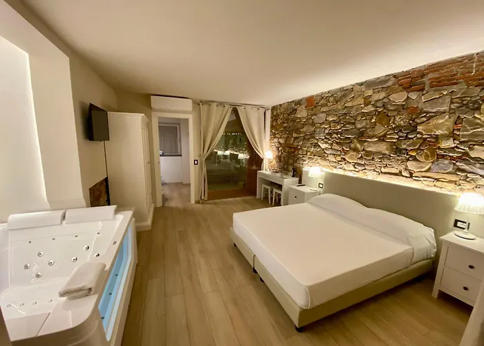 Il Tiglio Jacuzzi&sauna * Lucques