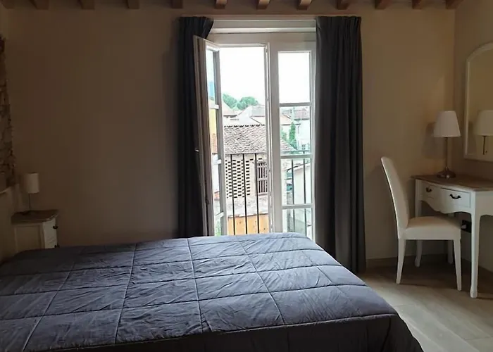 Couette-café Il Tiglio Jacuzzi&sauna *
