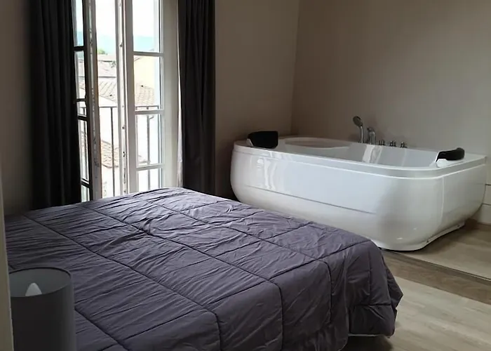 Couette-café Il Tiglio Jacuzzi&sauna