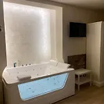 Il Tiglio Jacuzzi&sauna Oda ve Kahvaltı