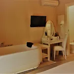 Il Tiglio Jacuzzi&sauna Oda ve Kahvaltı
